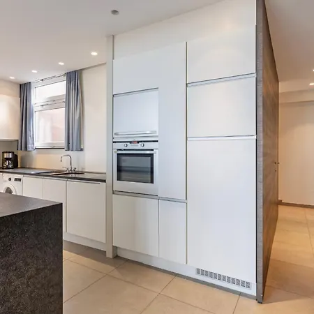 Le Triton 0601 Garage Apartamento