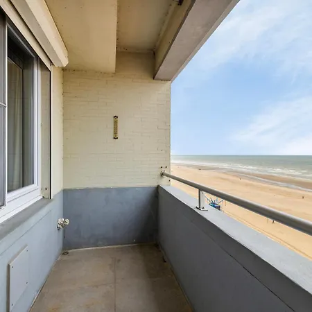 Le Triton 0601 Garage Apartment *
